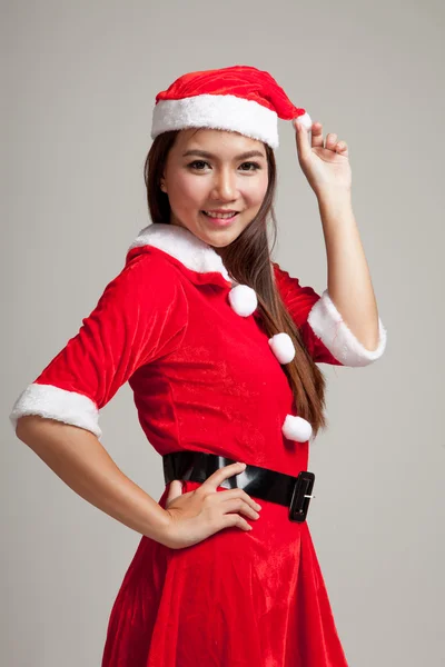 Asiática chica de Navidad con Santa Claus ropa — Foto de Stock