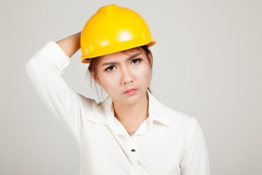 Asya mühendis kız kask hissi hasta ile