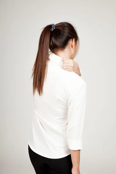 Asian young girl got  back pain — Stock Photo, Image