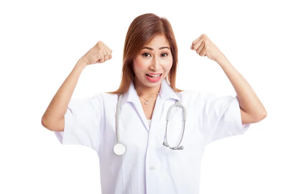 Asijské mladý ženský lékař velmi rozzlobený — Stock fotografie