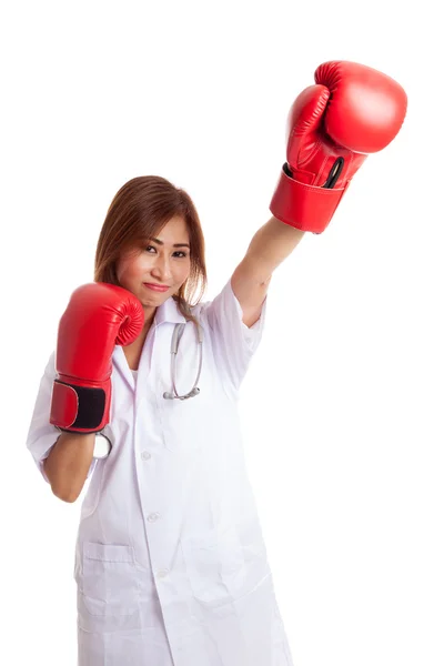 Młodych azjatyckich kobiet lekarza wygrać walki — Zdjęcie stockowe