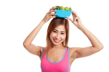 Güzel Asyalı sağlıklı kız salata ile