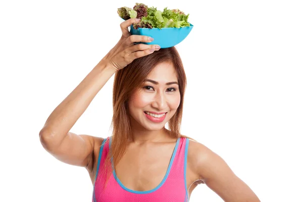 Menina saudável asiática bonita com salada — Fotografia de Stock