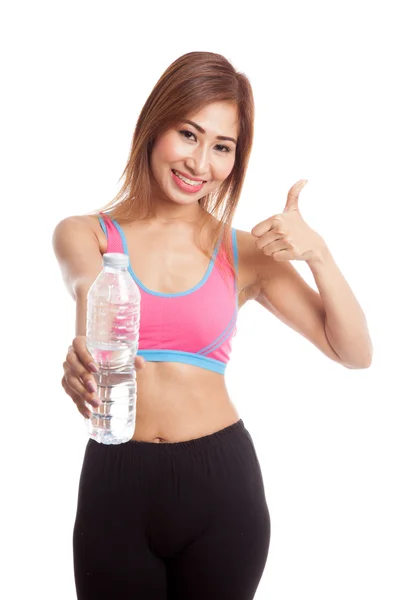 Hermosa chica sana asiática con botella de agua potable — Foto de Stock