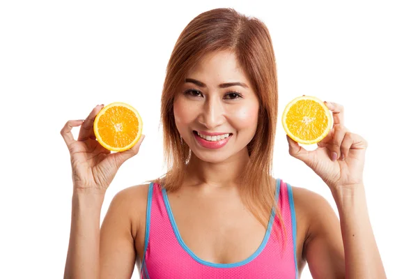 Krásná Asiatka zdravé s oranž — Stock fotografie