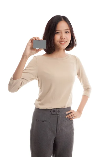 Genç Asya iş kadın gülümseme boş bir kart ile — Stok fotoğraf