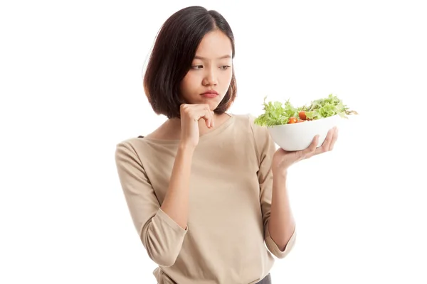 Aziatische zakelijke vrouw haat salade — Stockfoto