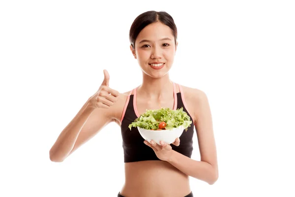 Bella asiatica sana ragazza pollice in su con insalata — Foto Stock