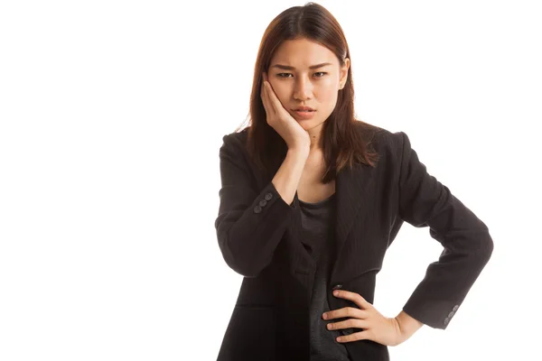 Jonge Aziatische zakenvrouw kreeg kiespijn. — Stockfoto