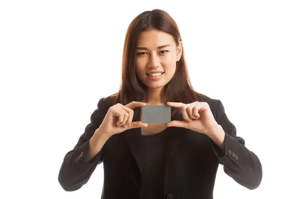 Joven mujer de negocios asiática sonrisa con tarjeta en blanco . —  Fotos de Stock