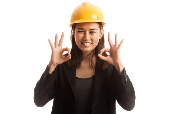 Asian engineer woman show OK with both hands. — Stock Photo, Image