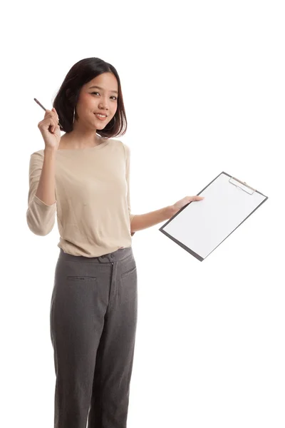 Young Asian business woman with pen and clipboard — Stock Photo, Image