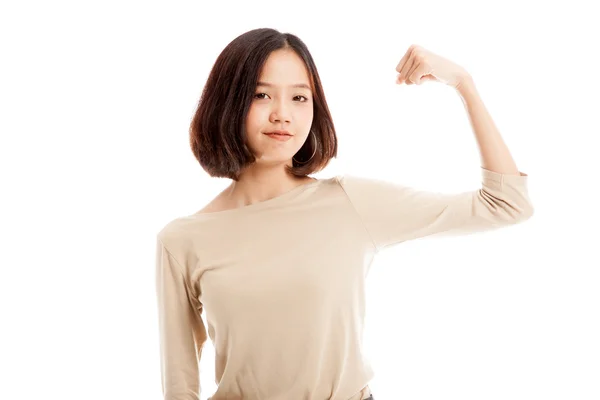 Krásná mladá asijská žena flex biceps — Stock fotografie