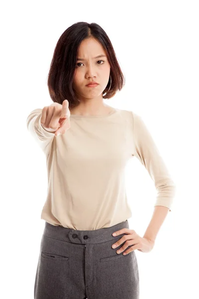 Young Asian business woman angry and point to camera — Stock Photo, Image