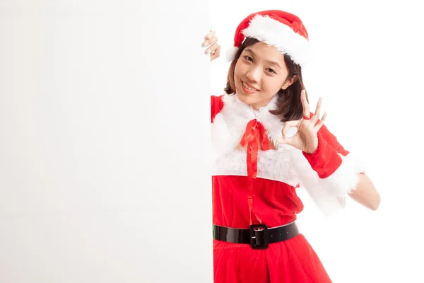 Asiatique Noël Père Noël fille montrer OK avec signe vierge — Photo