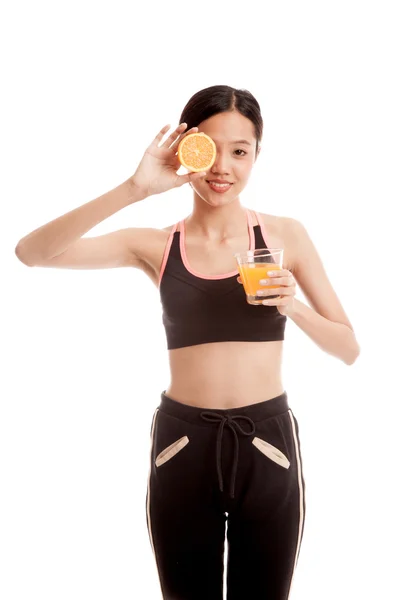 アジア健康美少女オレンジ ジュースとオレンジ色の果物 — ストック写真