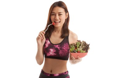 Güzel Asyalı sağlıklı kız zevk salata yemek.