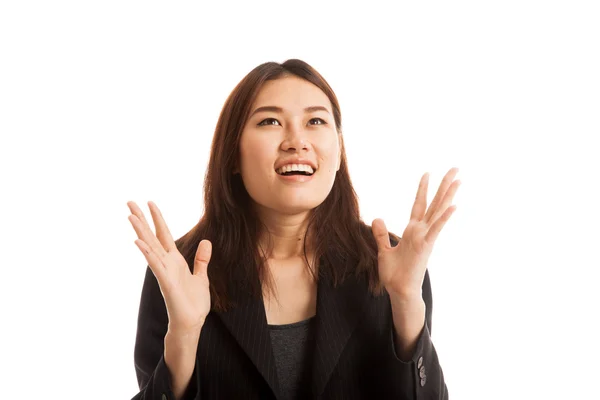 Glada unga asiatiska affärskvinna slå upp. — Stockfoto