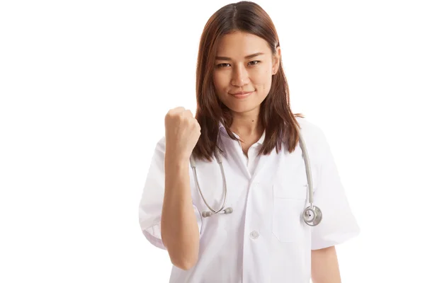 Retrato de confiança jovem médico segurar punho . — Fotografia de Stock