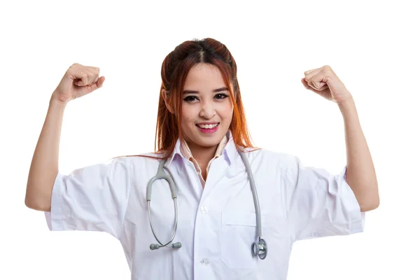 Młode azjatyckie kobiece lekarz zadowoleni z sukcesu. — Zdjęcie stockowe