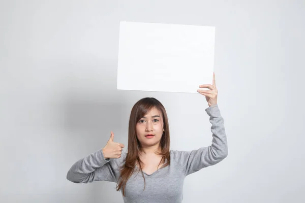 Jovem Mulher Asiática Mostrar Polegares Para Cima Com Branco Sinal — Fotografia de Stock