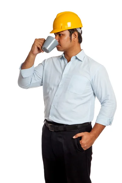 Asian engineer man drinking a cup of coffee — Stock Photo, Image