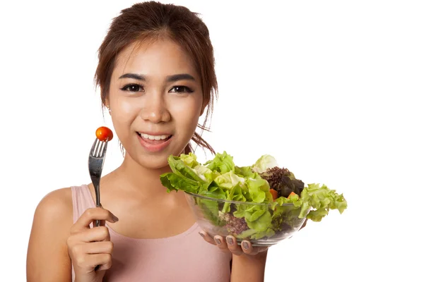 Asiática saludable chica comiendo ensalada para dieta — Foto de Stock