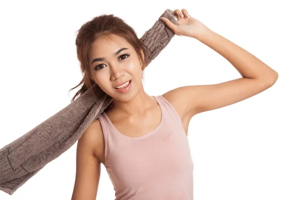 Glücklich asiatische dünne Mädchen Workout halten Handtuch — Stockfoto