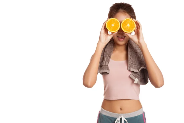 Aziatische gezonde training meisje oranje over haar ogen — Stockfoto