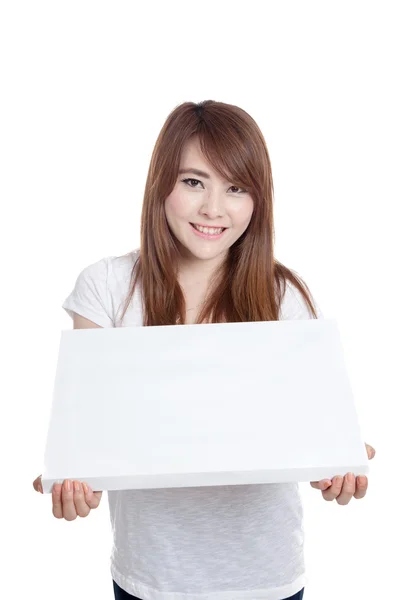 Asian girl show blank sign in front of her — Stock Photo, Image