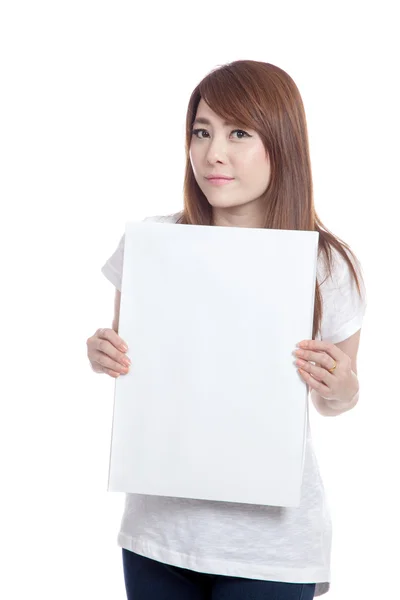Asiática chica hold blanco signo verticalmente —  Fotos de Stock