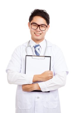 Asyalı erkek doktor tutun bir Pano