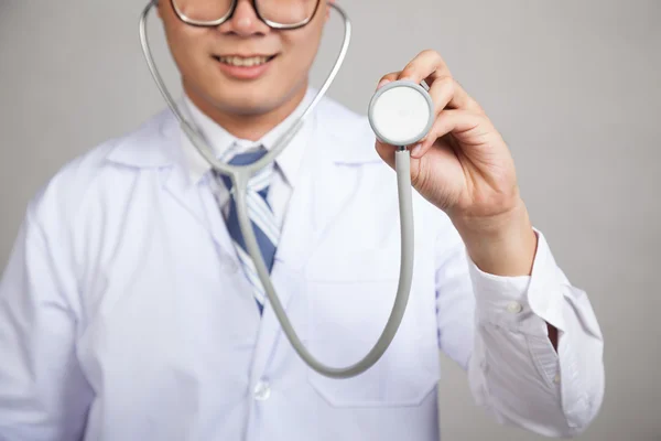 Asian male doctor with  stethoscope — Stock Photo, Image