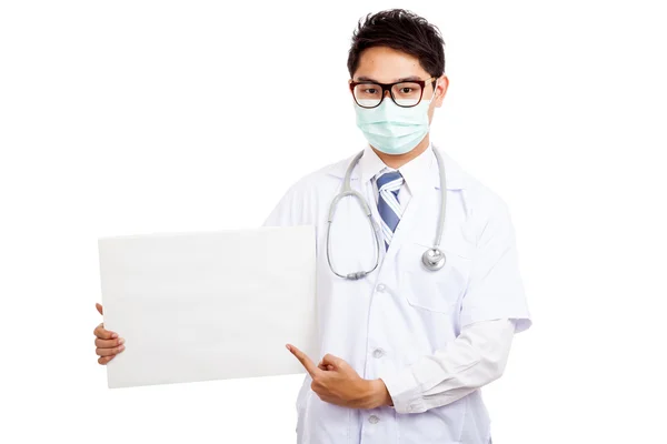 Asiatico maschio medico usura maschera punto a vuoto banner — Foto Stock