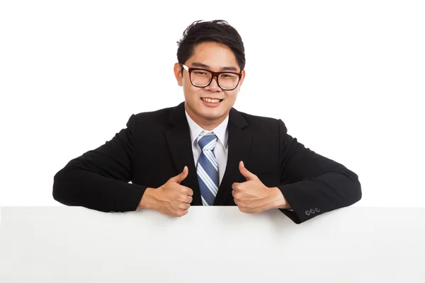 Asiatische Geschäftsmann Daumen nach oben hinter leerem Banner — Stockfoto