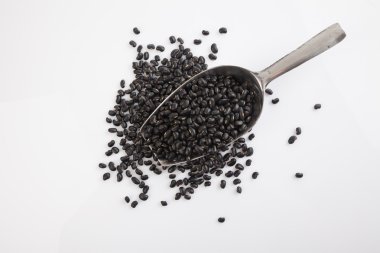 Transfer kepçe ile siyah fasulye