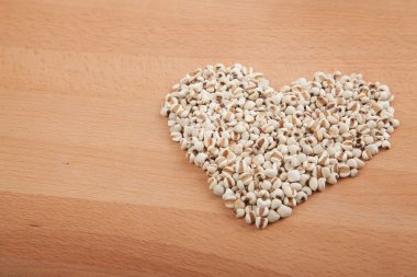 Kalp şekli işleri gözyaşları