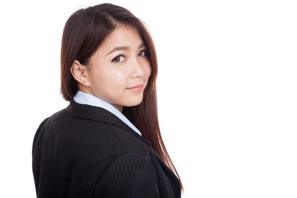 Giovane donna d'affari asiatica girare indietro guardare la fotocamera — Foto Stock