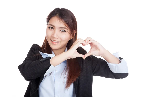 Joven asiática mujer de negocios mostrar corazón mano signo — Foto de Stock