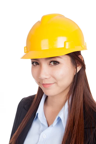 Retrato de mujer ingeniera asiática con hardhat — Foto de Stock