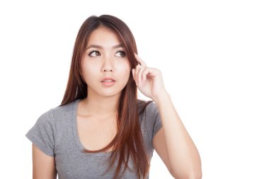 Genç Asyalı kadın düşünüyor