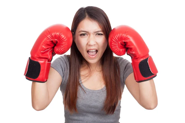 Joven mujer asiática con guante de boxeo rojo —  Fotos de Stock