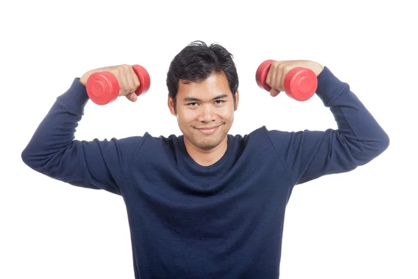Asiatischer Mann lächelt mit roter Hantel — Stockfoto