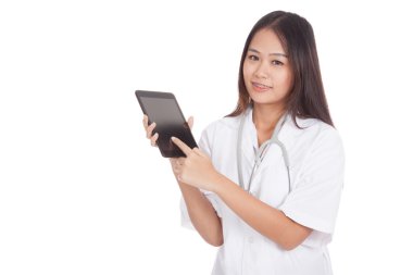 Asya genç kadın doktor gülümseme değmek tablet pc