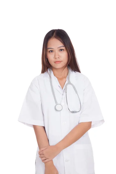 Asiática joven médico mujer con estetoscopio — Foto de Stock