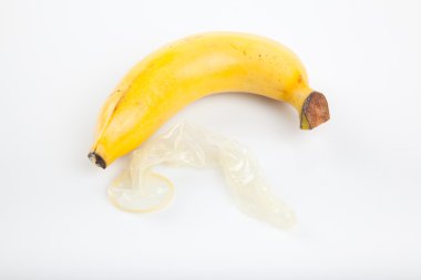 Prezervatif ile olgun muz