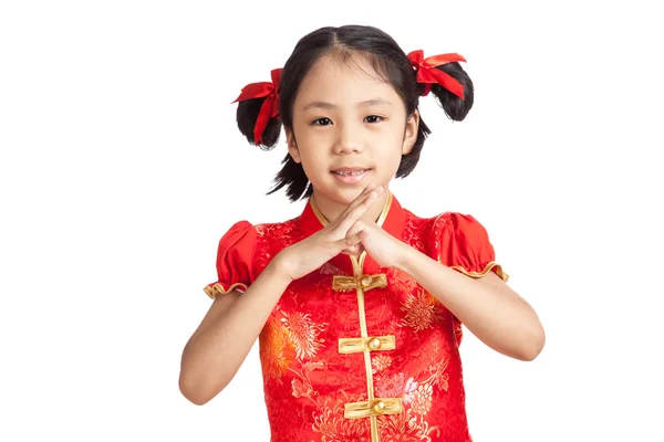 Asian girl in chinese cheongsam dress with gesture of congratula — Stock Photo, Image