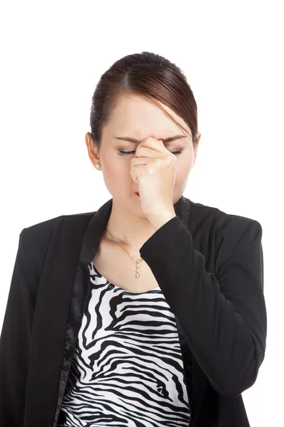 Junge asiatische Geschäftsfrau bekam krank und Kopfschmerzen Stockbild