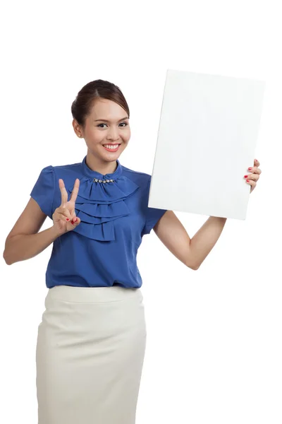 Young Asian woman show victory sign with blank sign — Stock Photo, Image