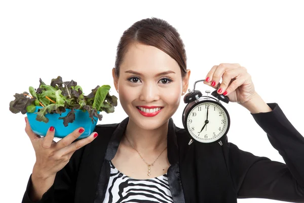 サラダと時計と若いアジア ビジネス女性 — ストック写真